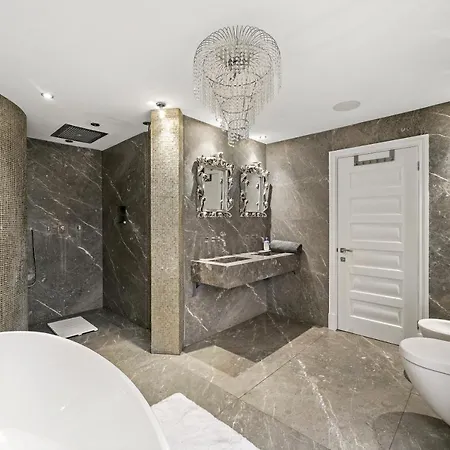 Stunning Mansion 7 Bedrooms Indoor Pool And Cinema Romford