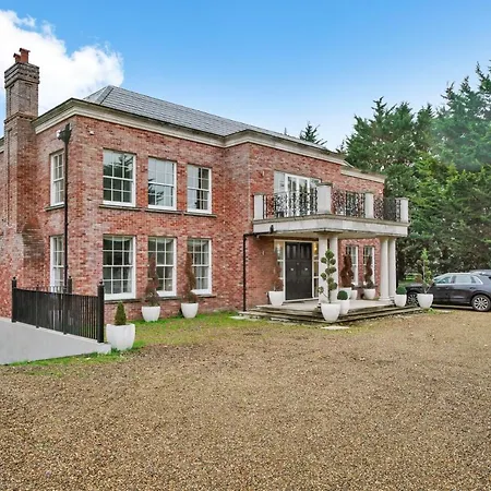 Stunning Mansion 7 Bedrooms Indoor Pool And Cinema Villa