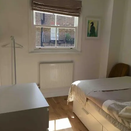Newly Refurbished 2-bedroom Flat In Notting Hill