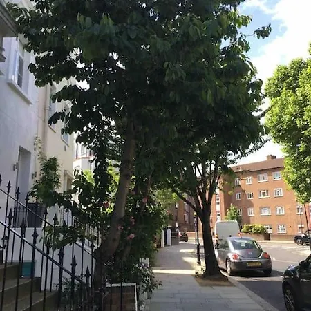 Newly Refurbished 2-bedroom Flat In Notting Hill