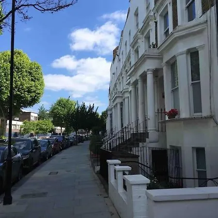Newly Refurbished 2-bedroom Flat In Notting Hill Apartment London