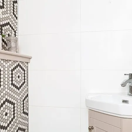 Newly Refurbished 2-bedroom Flat In Notting Hill London