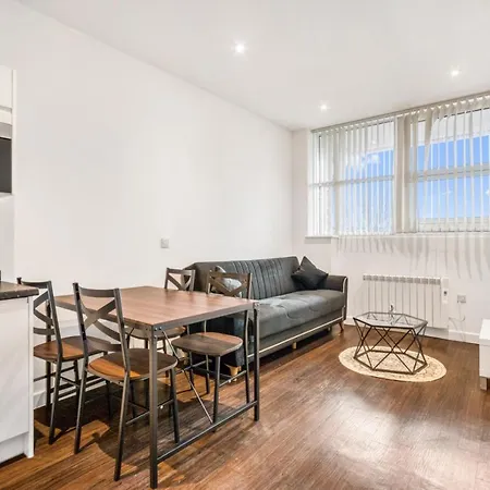 Fantastic 1 Bed By Heathrow Airport