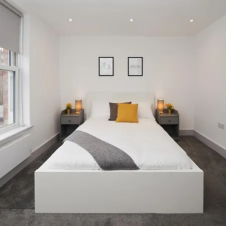 High Spec 2 Bed W/parking Available Apartment
