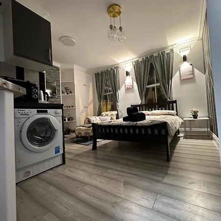 Guest&rest 5 * London