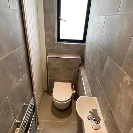 Homestay Large House Close To Greenwich *