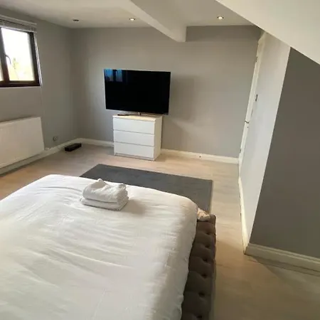 Homestay Large House Close To Greenwich