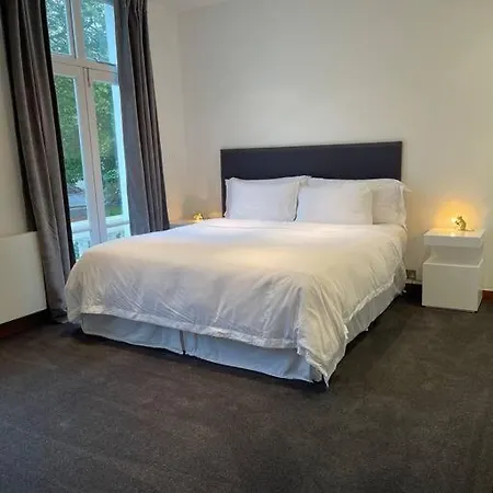 Designer 2 Bedroom Pimlico * London