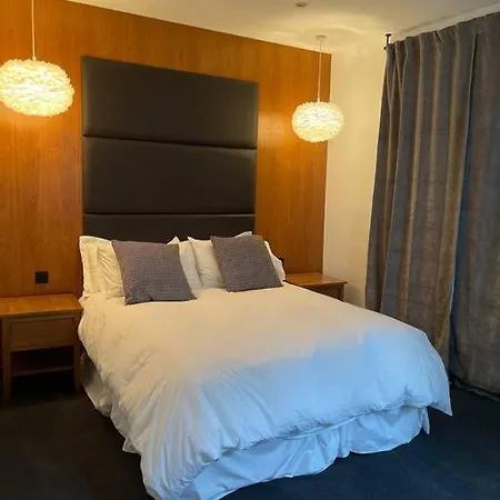 Designer 2 Bedroom Pimlico *