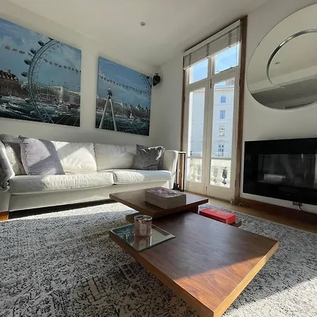 Designer 2 Bedroom Pimlico * London