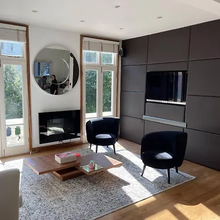 Designer 2 Bedroom Pimlico Apartment