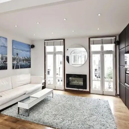 Designer 2 Bedroom Pimlico Apartment
