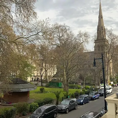 Designer 2 Bedroom Pimlico Apartment