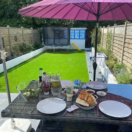 Holiday home Three Bedroom Family With Garden In Walthamstow *