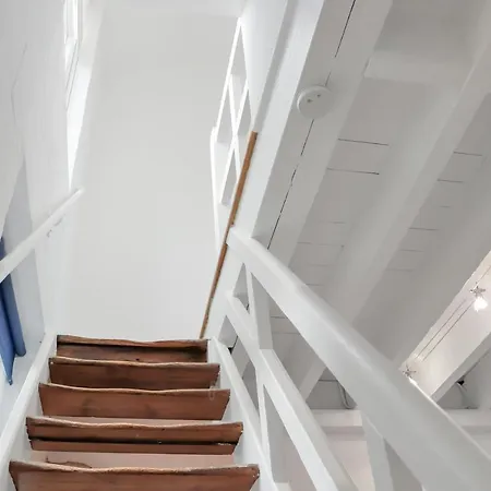 Stunning Shoreditch Loft Warehouse Style Apartment London