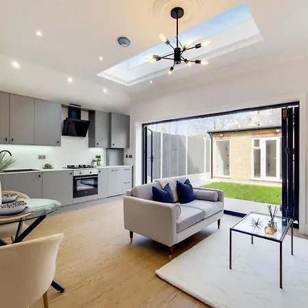 Brand New Luxury 2-bed In * London