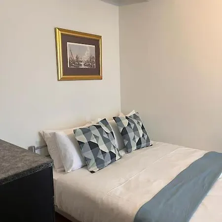 2 Bed Flat In Canning Town Apartment London