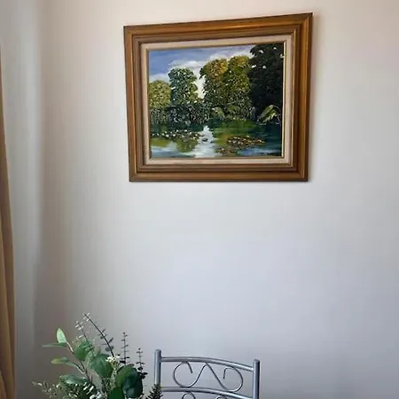2 Bed Flat In Canning Town * London