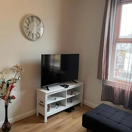 Apartment 2 Bed Flat In Canning Town *