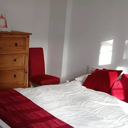 Sunny And Spacious Flat In Nw3 Apartment London