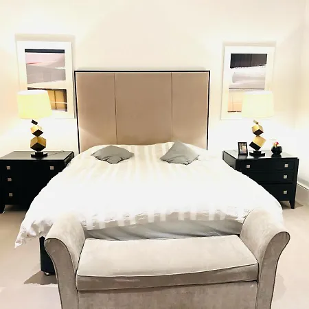 Apartment 27 Queens Gate