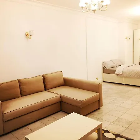 Kwatera prywatna Large Spacious In Zone 2