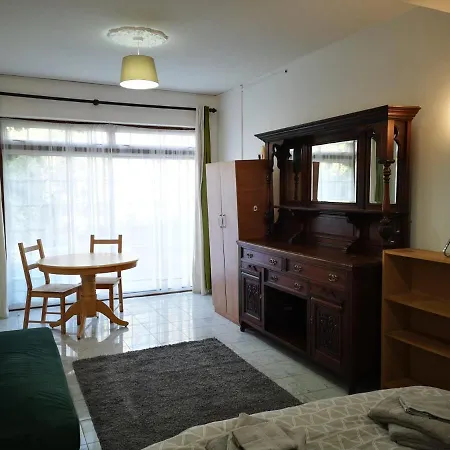 Kwatera prywatna Large Spacious In Zone 2