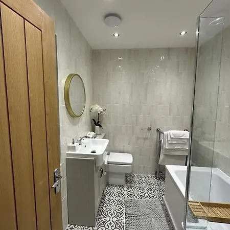 Luxury Entire House In Greenwich Holiday home