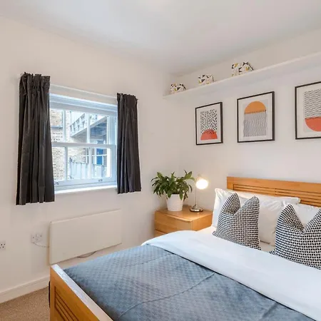 Penthouse Kings Cross Apartment
