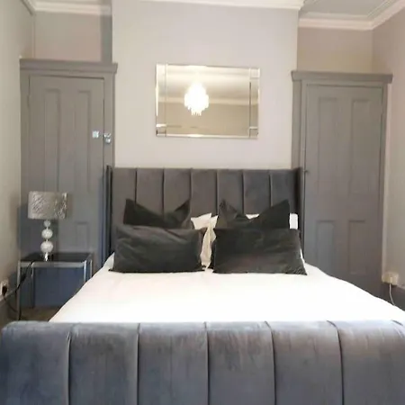Apartment Stylish Great Transport Links