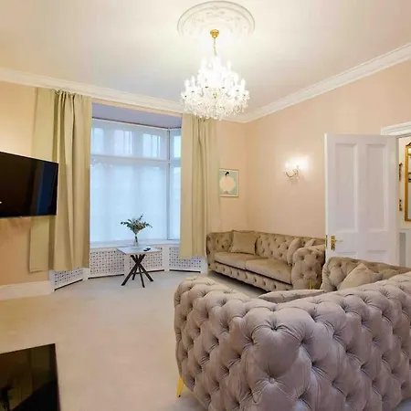 펜션 Beautiful Iconic 4 Bedroom House By Regents Park *