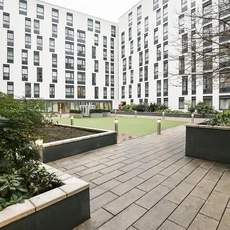 Sterling Court In Wembley Apartamento