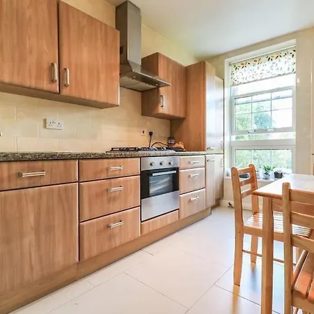 Apartment Spacious 4 Bed Flat Near 02 Arena Greenwich *