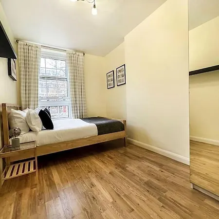 Spacious 4 Bed Flat Near 02 Arena Greenwich Apartment *