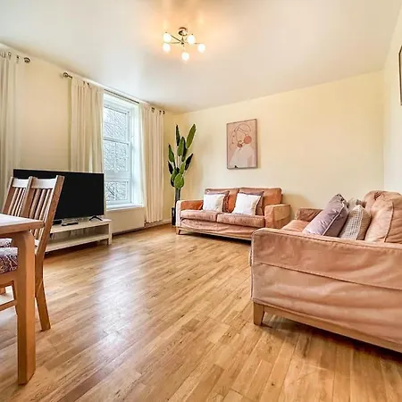 Spacious 4 Bed Flat Near 02 Arena Greenwich Apartment