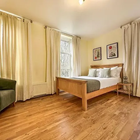 Apartment Spacious 4 Bed Flat Near 02 Arena Greenwich *