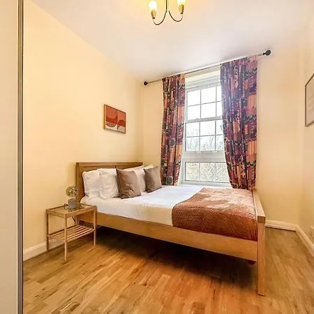Apartment Spacious 4 Bed Flat Near 02 Arena Greenwich London