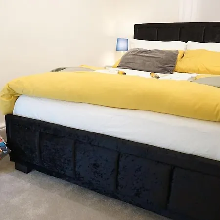 3 Bed 2 Bath Apartment