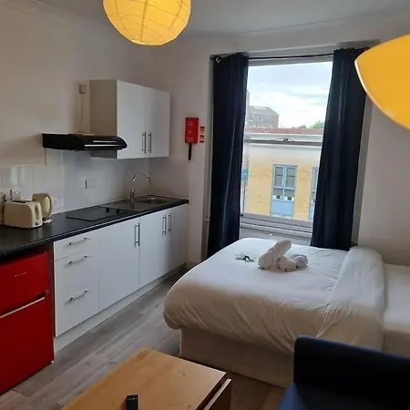 Chic & Modern In Caledonian Rd Apartment