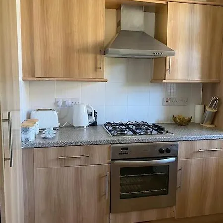 Lovely 2 Bedroom Flat In Greater London