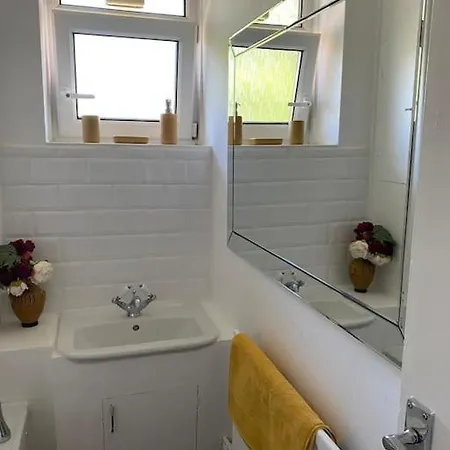 Apartment Lovely 2 Bedroom Flat In Greater London