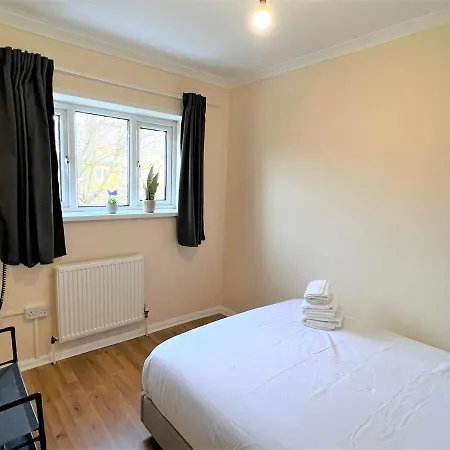 Stepney Comfy Double Bed 14 Pensjonat