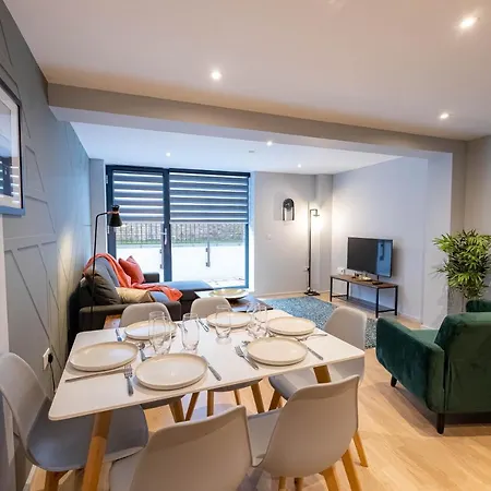 Luxurious Hackney Near Train Station Londýn