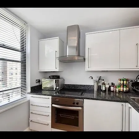 Apartment Amazing Near Tube Station