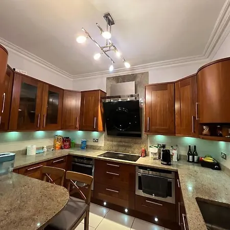 Luxury Specious In Central London