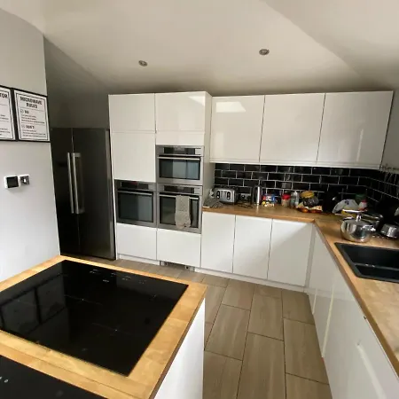 Homestay Large House Close To Greenwich