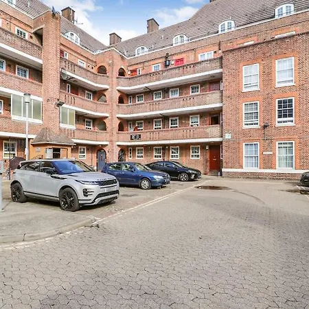 Spacious 4 Bed Flat Near 02 Arena Greenwich Apartment London