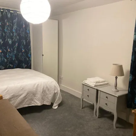 Beautiful 1-bed In Apartment *