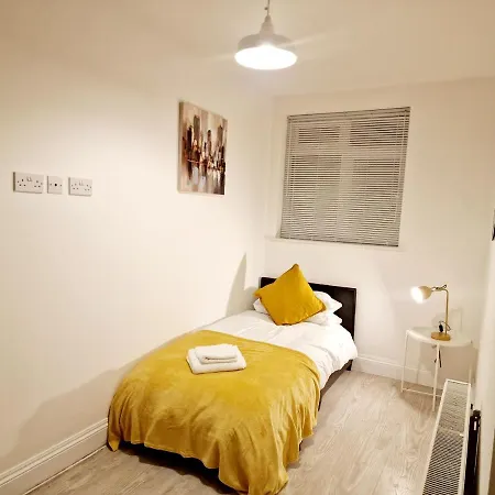 Apartment Zdnu 2 Bedroom Reeani Uxbridge