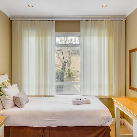 1 Lexham Gardens 3*